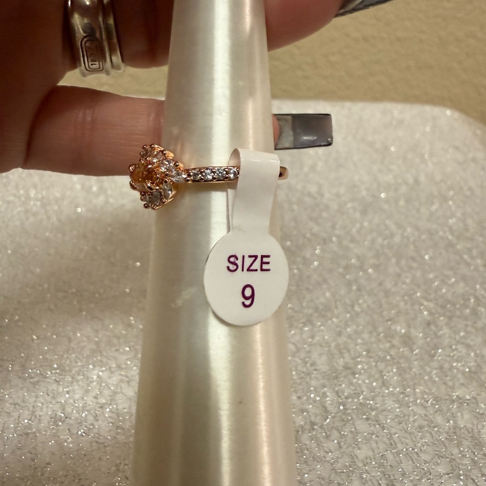 Bomb Party Ring - Picture 4 of 5